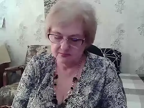 Snapshot of Renata62011 chatting on May 9, 2026, 12:10 pm Renata62011 online show from May 9, 2026, 12:10 pm