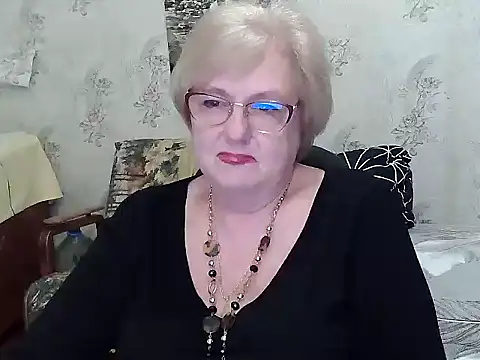 Snapshot of Renata62011 chatting on May 11, 2026, 4:04 pm Renata62011 online show from May 11, 2026, 4:04 pm