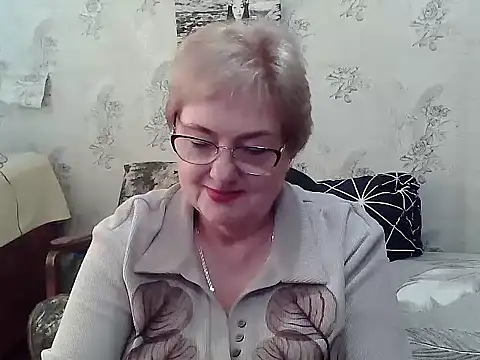 Snapshot of Renata62011 chatting on May 12, 2026, 12:35 pm Renata62011 online show from May 12, 2026, 12:35 pm