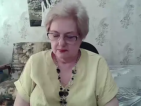 Snapshot of Renata62011 chatting on May 21, 2026, 11:28 am Renata62011 online show from May 21, 2026, 11:28 am