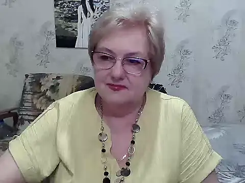 Snapshot of Renata62011 chatting on May 22, 2026, 3:35 am Renata62011 online show from May 22, 2026, 3:35 am