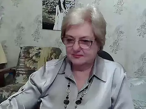 Snapshot of Renata62011 chatting on May 27, 2026, 6:38 pm Renata62011 online show from May 27, 2026, 6:38 pm