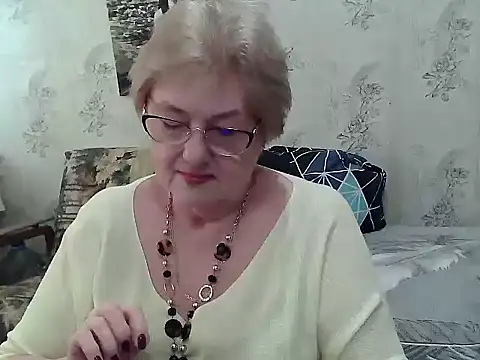 Snapshot of Renata62011 chatting on June 5, 2026, 11:16 am Renata62011 online show from June 5, 2026, 11:16 am