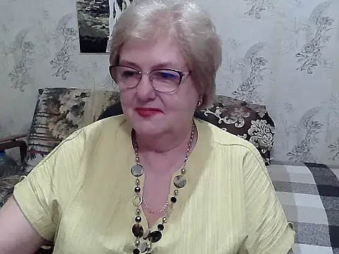 Snapshot of Renata62011 chatting on June 7, 2026, 5:49 pm Renata62011 online show from June 7, 2026, 5:49 pm