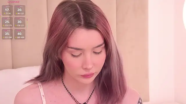 Nesolla online show from December 5, 2025, 11:41 am