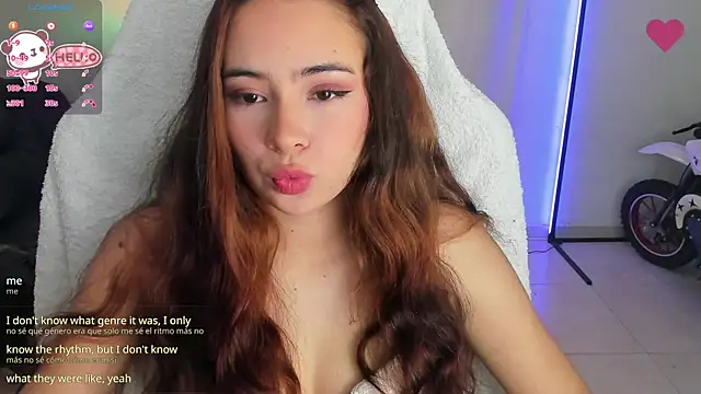 Snapshot of Aishelyng chatting on November 23, 2025, 5:35 pm Aishelyng online show from November 23, 2025, 5:35 pm