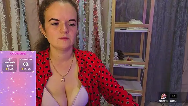 Snapshot of Luisa_Rosee chatting on September 15, 2025, 7:03 pm Luisa Rosee online show from September 15, 2025, 7:03 pm