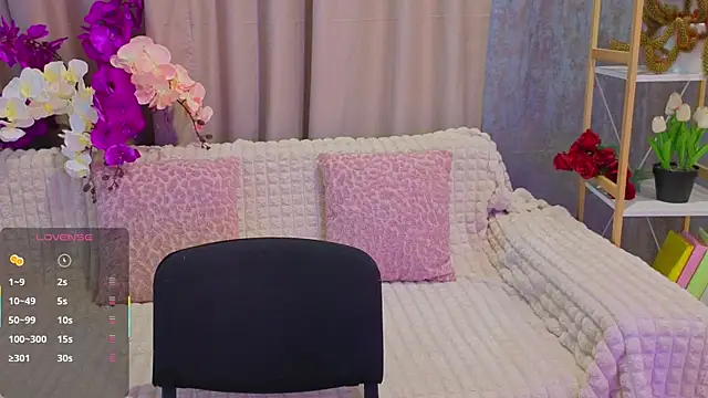 Snapshot of Luisa_Rosee chatting on July 15, 2026, 5:29 pm Luisa Rosee online show from July 15, 2026, 5:29 pm