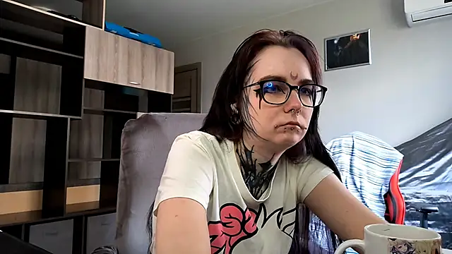 Snapshot of HighelikeGirl chatting on September 26, 2025, 7:23 am HighelikeGirl online show from September 26, 2025, 7:23 am