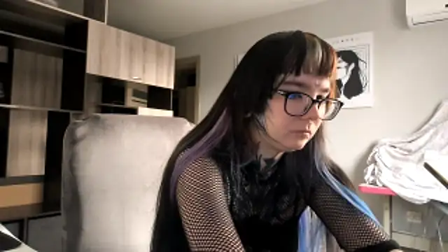 Snapshot of HighelikeGirl chatting on November 12, 2025, 6:58 am HighelikeGirl online show from November 12, 2025, 6:58 am