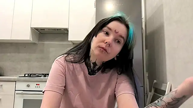 Snapshot of HighelikeGirl chatting on January 15, 2026, 7:24 am HighelikeGirl online show from January 15, 2026, 7:24 am