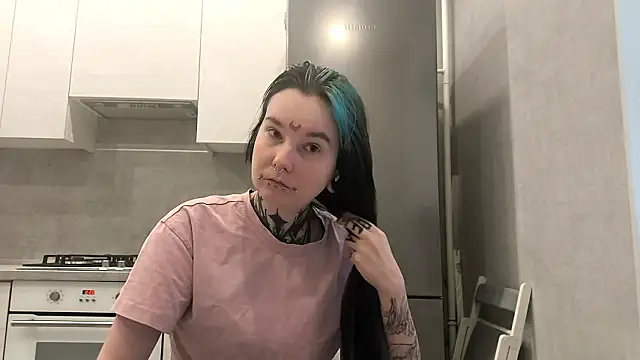 Snapshot of HighelikeGirl chatting on January 18, 2026, 7:12 am HighelikeGirl online show from January 18, 2026, 7:12 am