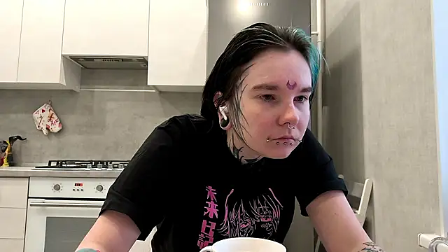 Snapshot of HighelikeGirl chatting on February 3, 2026, 6:11 am HighelikeGirl online show from February 3, 2026, 6:11 am