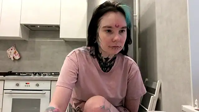 Snapshot of HighelikeGirl chatting on February 4, 2026, 4:51 am HighelikeGirl online show from February 4, 2026, 4:51 am