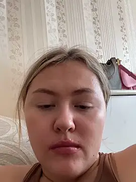 SunshineEmma online show from September 15, 2025, 12:49 pm