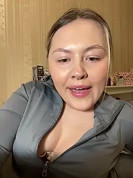 SunshineEmma online show from February 10, 2026, 1:43 am