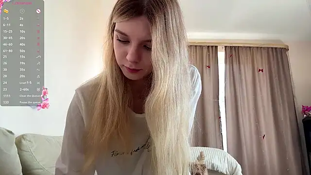 FruityXo online show from June 7, 2026, 10:41 am