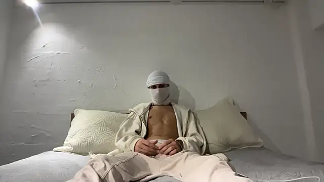 holydirt luxeno1 online show from March 9, 2026, 5:17 pm