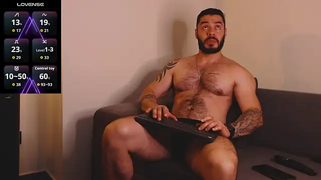 Snapshot of Drake_Cole chatting on October 15, 2025, 11:27 pm Drake Cole online show from October 15, 2025, 11:27 pm