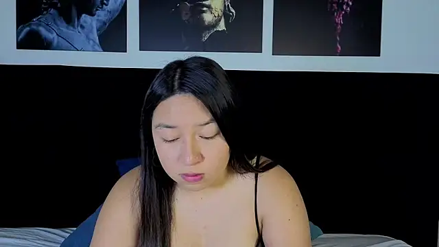 BellaRoux1 online show from February 13, 2026, 12:34 pm