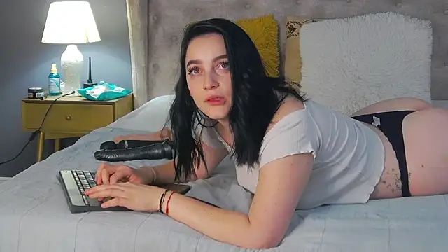 Leah Brooks online show from January 7, 2026, 5:21 am