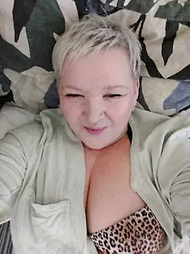 ForgeMeNot51 online show from May 2, 2026, 5:34 am