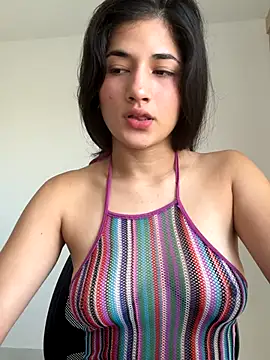 Snapshot of LauraCatalina chatting on September 21, 2025, 12:51 pm LauraCatalina online show from September 21, 2025, 12:51 pm