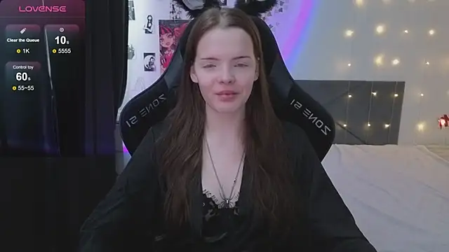 Luna Navy online show from March 2, 2026, 6:25 am