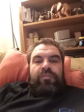 Snapshot of HairypapaK chatting on April 8, 2026, 8:31 pm HairypapaK online show from April 8, 2026, 8:31 pm