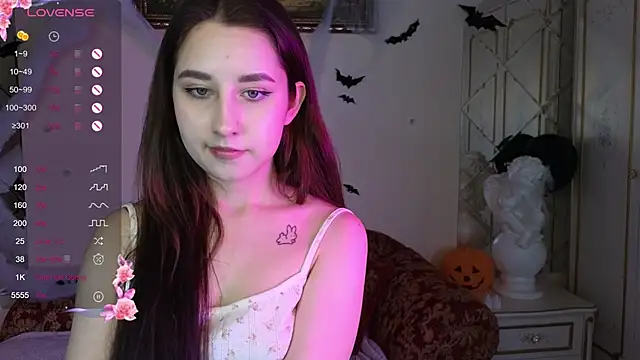 Snapshot of Eva_Maller chatting on November 2, 2025, 11:45 am Eva Maller online show from November 2, 2025, 11:45 am