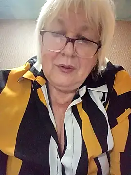 Alexia64231 online show from October 25, 2025, 6:13 pm