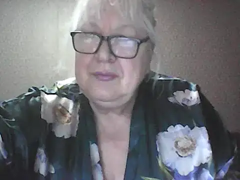 Alexia64231 online show from April 6, 2026, 12:08 am