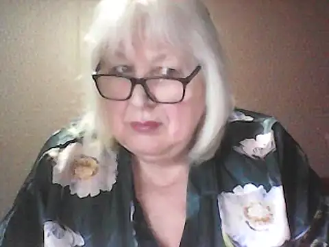 Alexia64231 online show from April 9, 2026, 10:37 pm