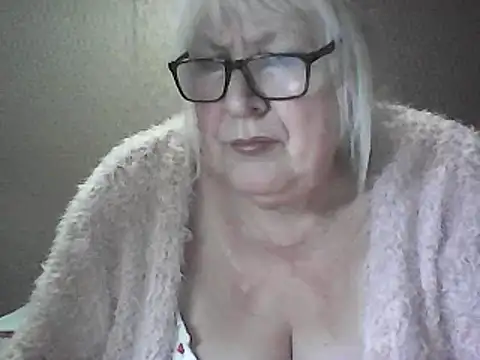 Alexia64231 online show from April 27, 2026, 2:53 am