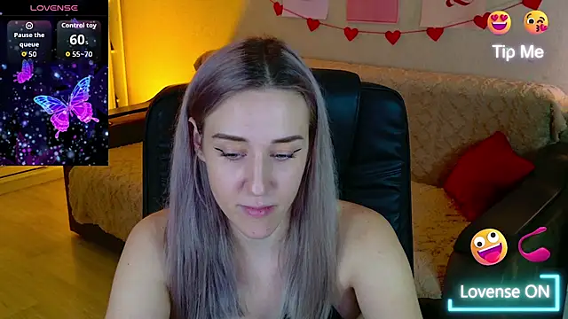 Snapshot of Free_Harmony chatting on September 23, 2025, 7:39 pm Free Harmony online show from September 23, 2025, 7:39 pm