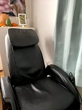 Snapshot of gholly2007 chatting on October 25, 2025, 2:30 am gholly2007 online show from October 25, 2025, 2:30 am