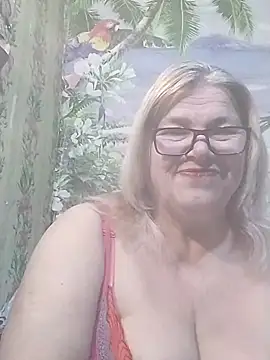 Snapshot of MargaritaSweet51 chatting on March 16, 2026, 7:40 pm MargaritaSweet51 online show from March 16, 2026, 7:40 pm