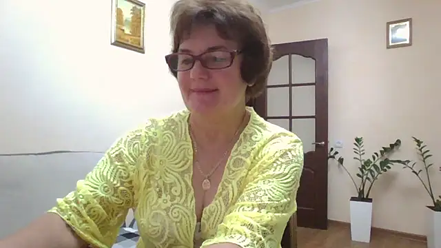 Snapshot of Galina56301 chatting on September 12, 2025, 6:30 pm Galina56301 online show from September 12, 2025, 6:30 pm