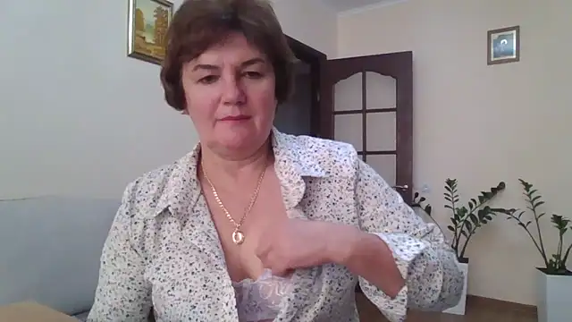 Snapshot of Galina56301 chatting on September 16, 2025, 1:56 pm Galina56301 online show from September 16, 2025, 1:56 pm