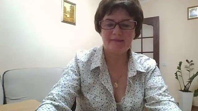 Snapshot of Galina56301 chatting on October 7, 2025, 4:59 pm Galina56301 online show from October 7, 2025, 4:59 pm