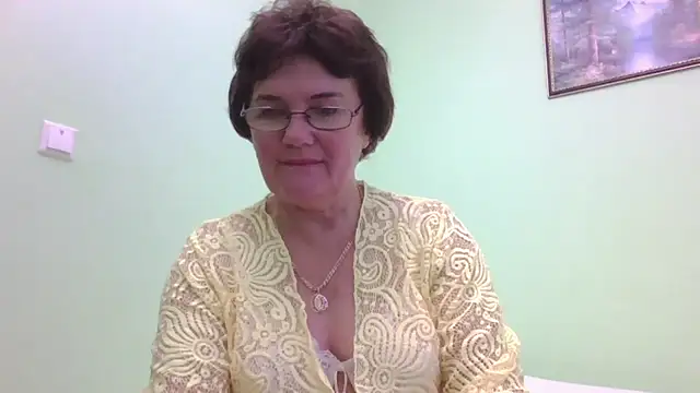 Snapshot of Galina56301 chatting on October 16, 2025, 3:24 pm Galina56301 online show from October 16, 2025, 3:24 pm