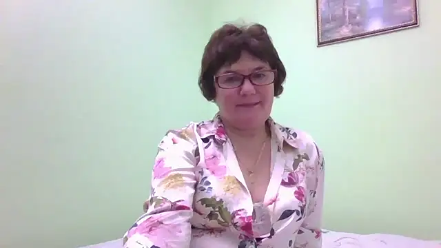 Snapshot of Galina56301 chatting on November 16, 2025, 8:36 pm Galina56301 online show from November 16, 2025, 8:36 pm