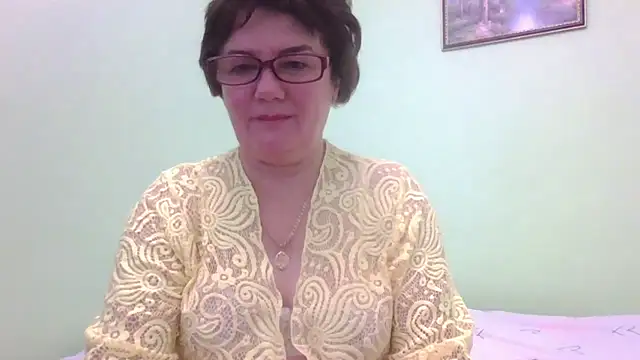 Snapshot of Galina56301 chatting on November 21, 2025, 8:18 pm Galina56301 online show from November 21, 2025, 8:18 pm