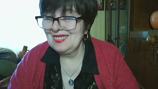 VeronicaGold511 online show from April 28, 2026, 7:13 am
