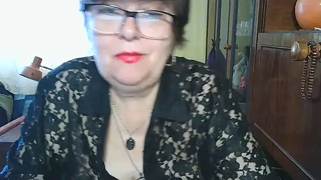 Snapshot of VeronicaGold511 chatting on May 20, 2026, 7:14 am VeronicaGold511 online show from May 20, 2026, 7:14 am