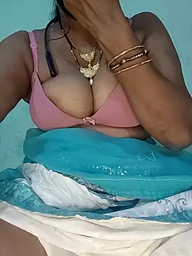 Snapshot of Hotty-Monaa chatting on September 11, 2025, 5:13 pm Hotty-Monaa online show from September 11, 2025, 5:13 pm