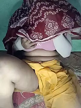 Snapshot of Hotty-Monaa chatting on October 9, 2025, 5:00 pm Hotty-Monaa online show from October 9, 2025, 5:00 pm