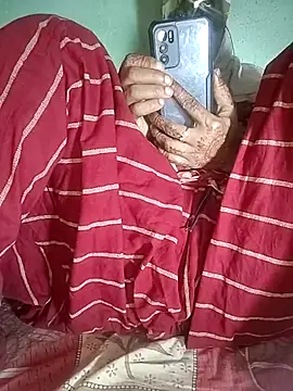 Snapshot of Hotty-Monaa chatting on October 17, 2025, 5:04 pm Hotty-Monaa online show from October 17, 2025, 5:04 pm