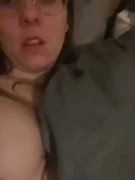 sophiieerosie online show from April 4, 2026, 2:32 am