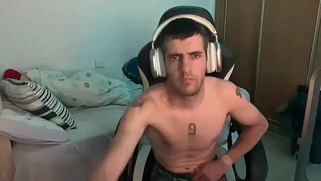 XxpartacXX19cm online show from September 19, 2025, 1:18 am